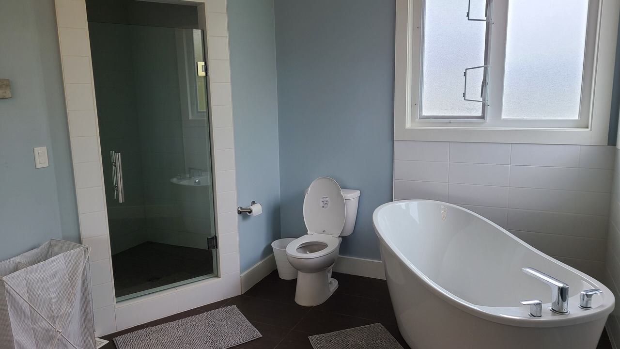Photo of Bathroom in Okanagan-Similkameen