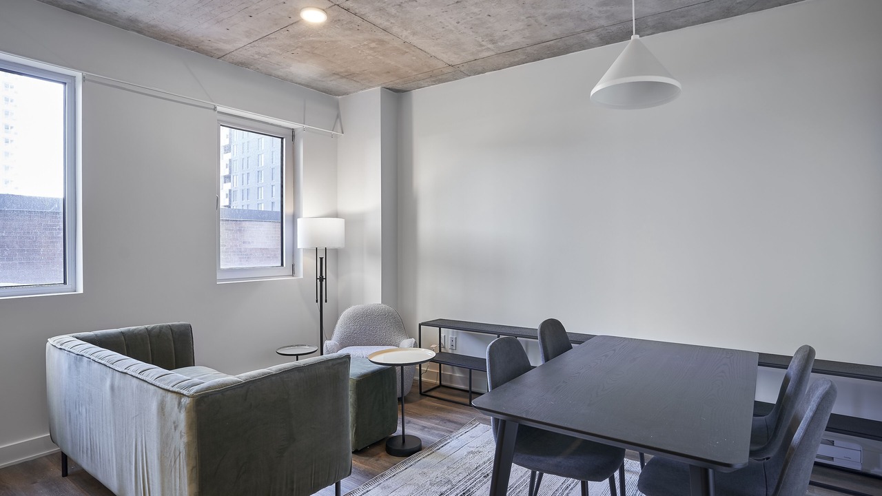 Photo of Livingroom in Shaughnessy Village