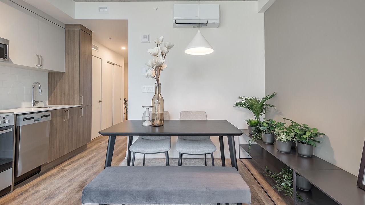 Photo of Livingroom in Shaughnessy Village