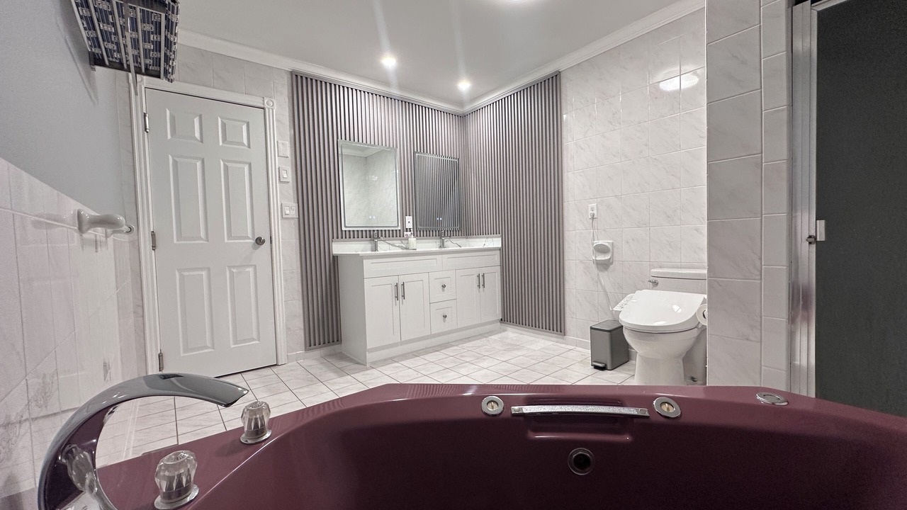 Photo of Bathroom in Niagara Falls
