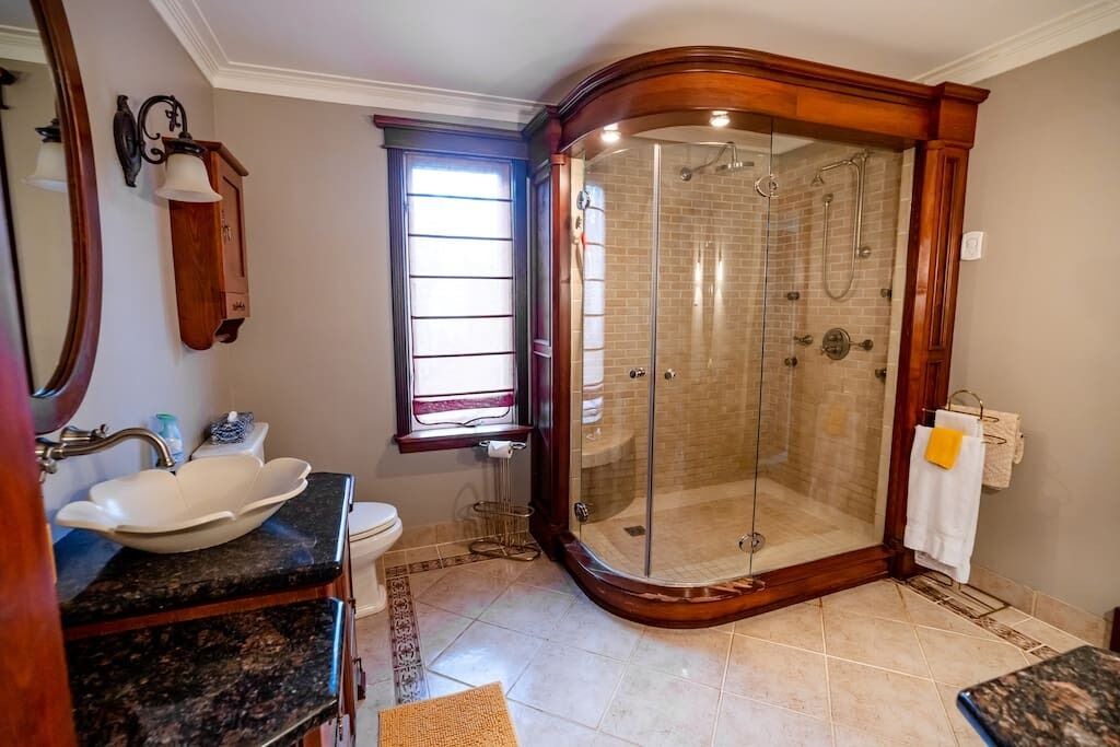 Photo of Bathroom in Le Haut-Saint-Francois Regional County Municipality