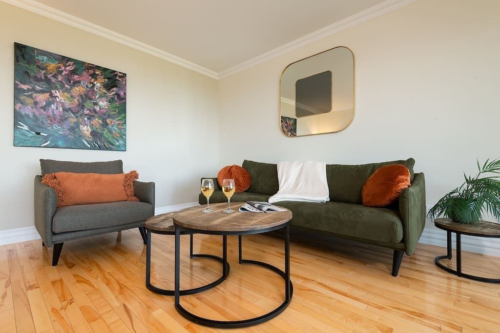Photo of Livingroom in Petite-Riviere-Saint-Francois