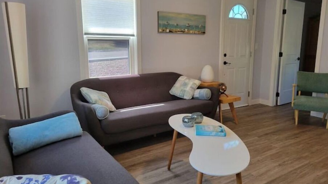 Photo of Livingroom in Sylvan Lake