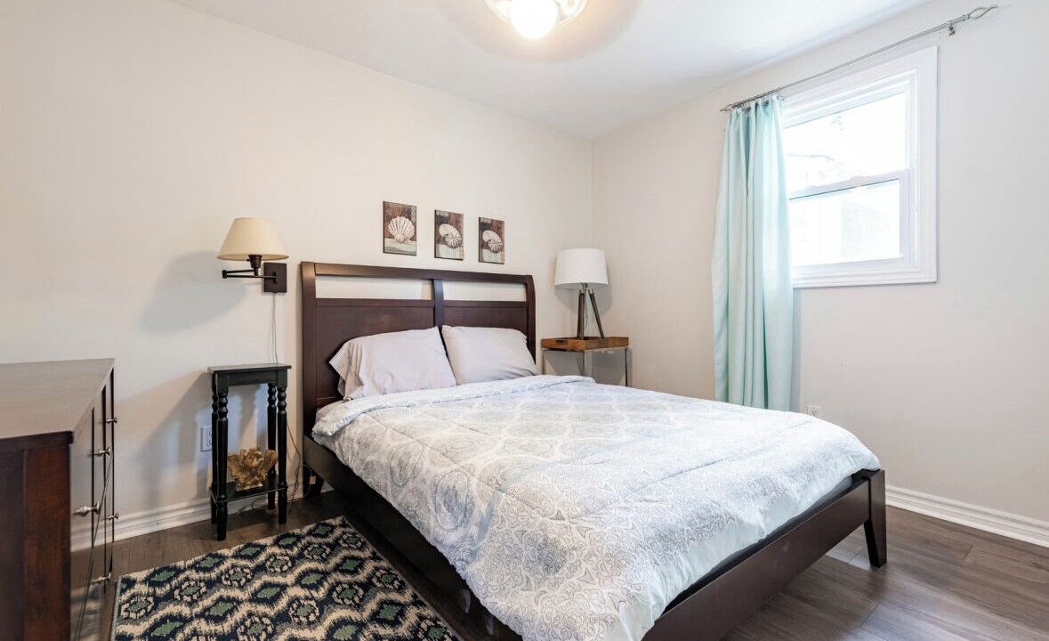 Photo of Bedroom in Point Abino