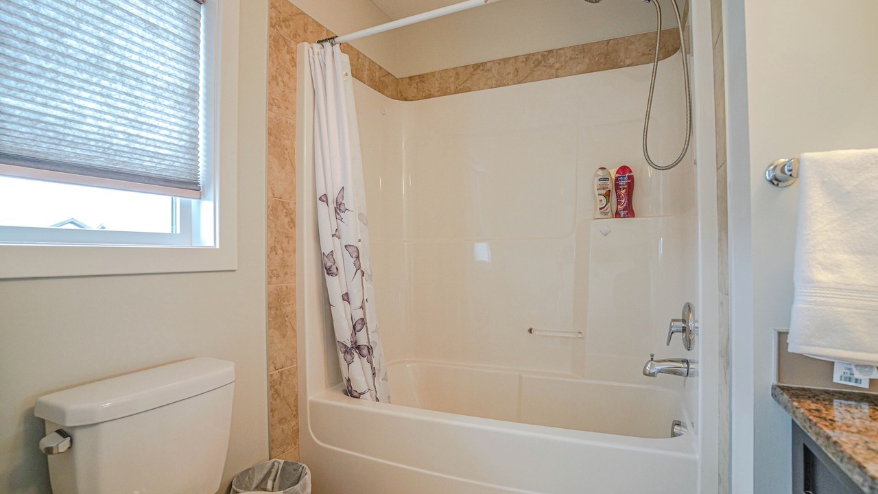 Photo of Bathroom in Fort Saskatchewan