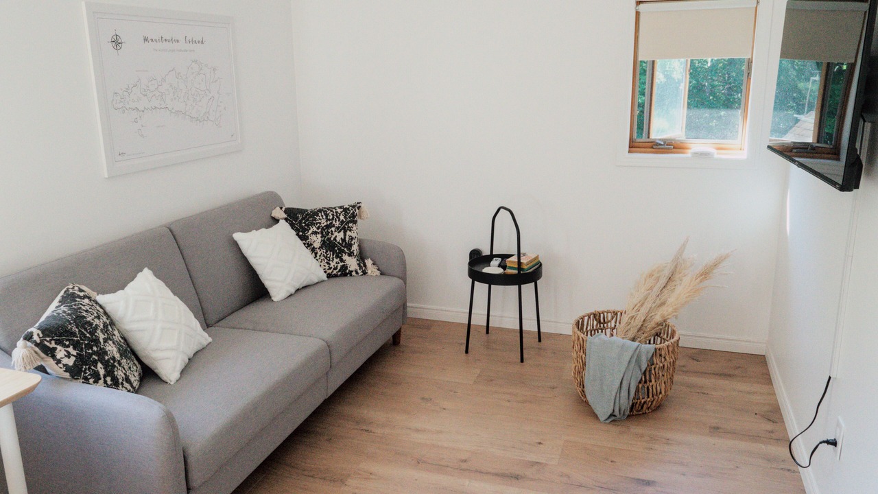 Photo of Livingroom in Silver Water