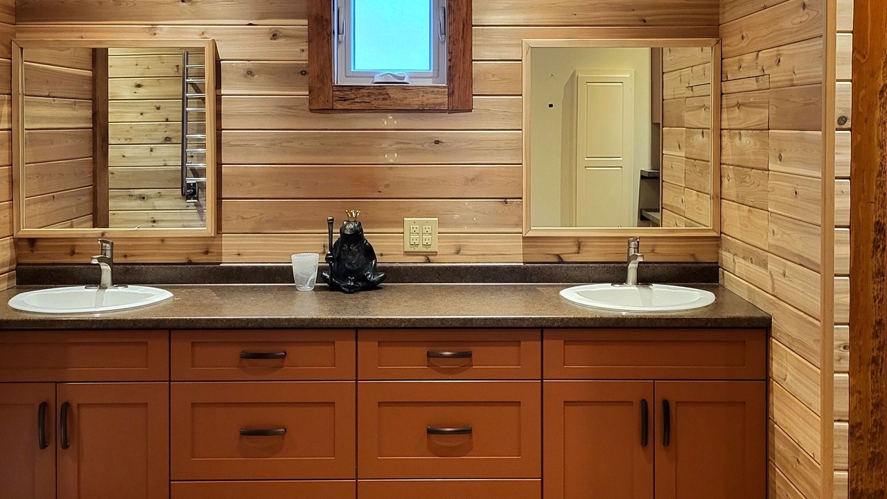 Photo of Bathroom in Niagara Falls