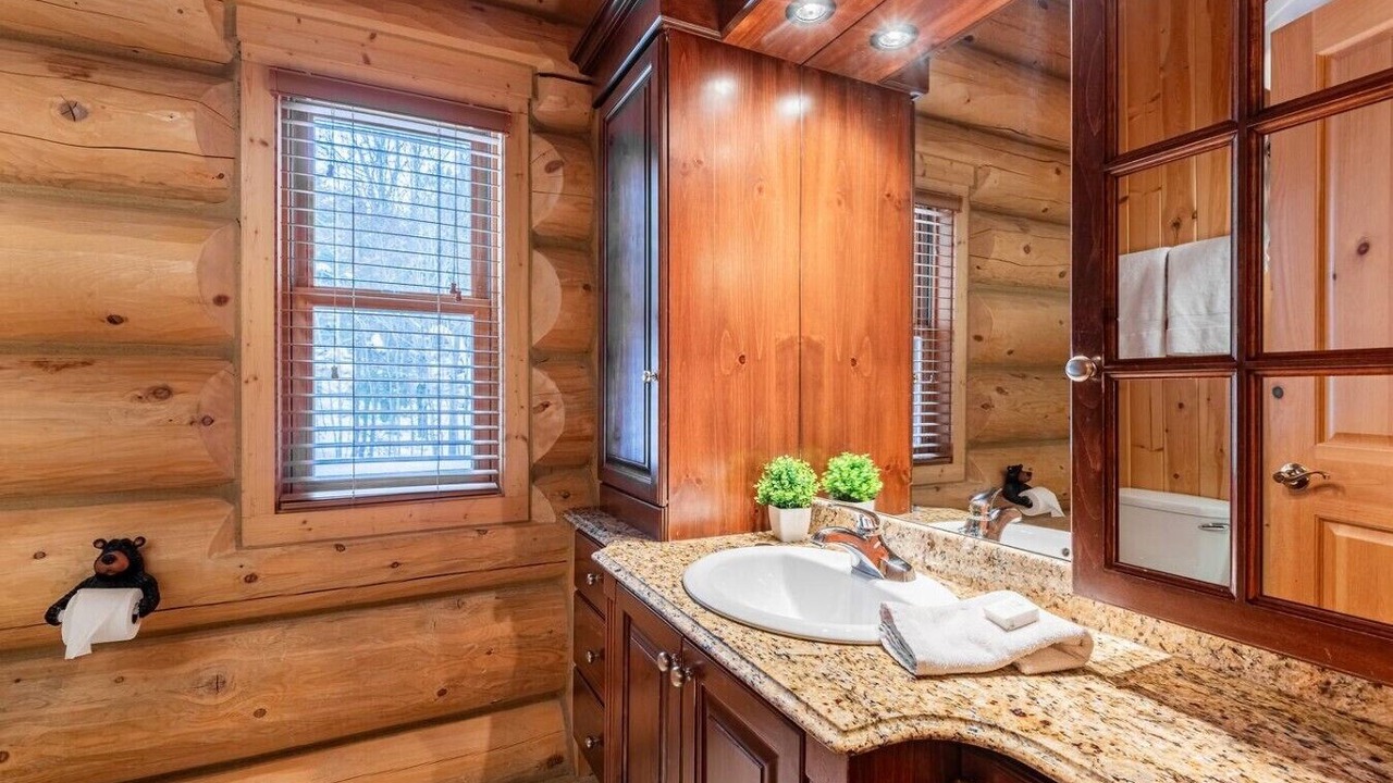 Photo of Bathroom in Fiddler Lake Resort