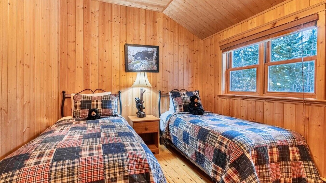 Photo of Bedroom in Fiddler Lake Resort
