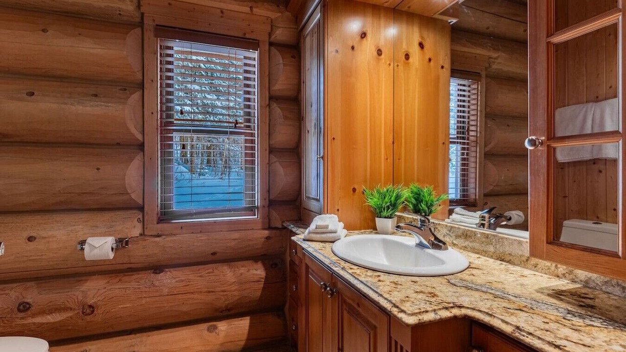 Photo of Bathroom in Fiddler Lake Resort