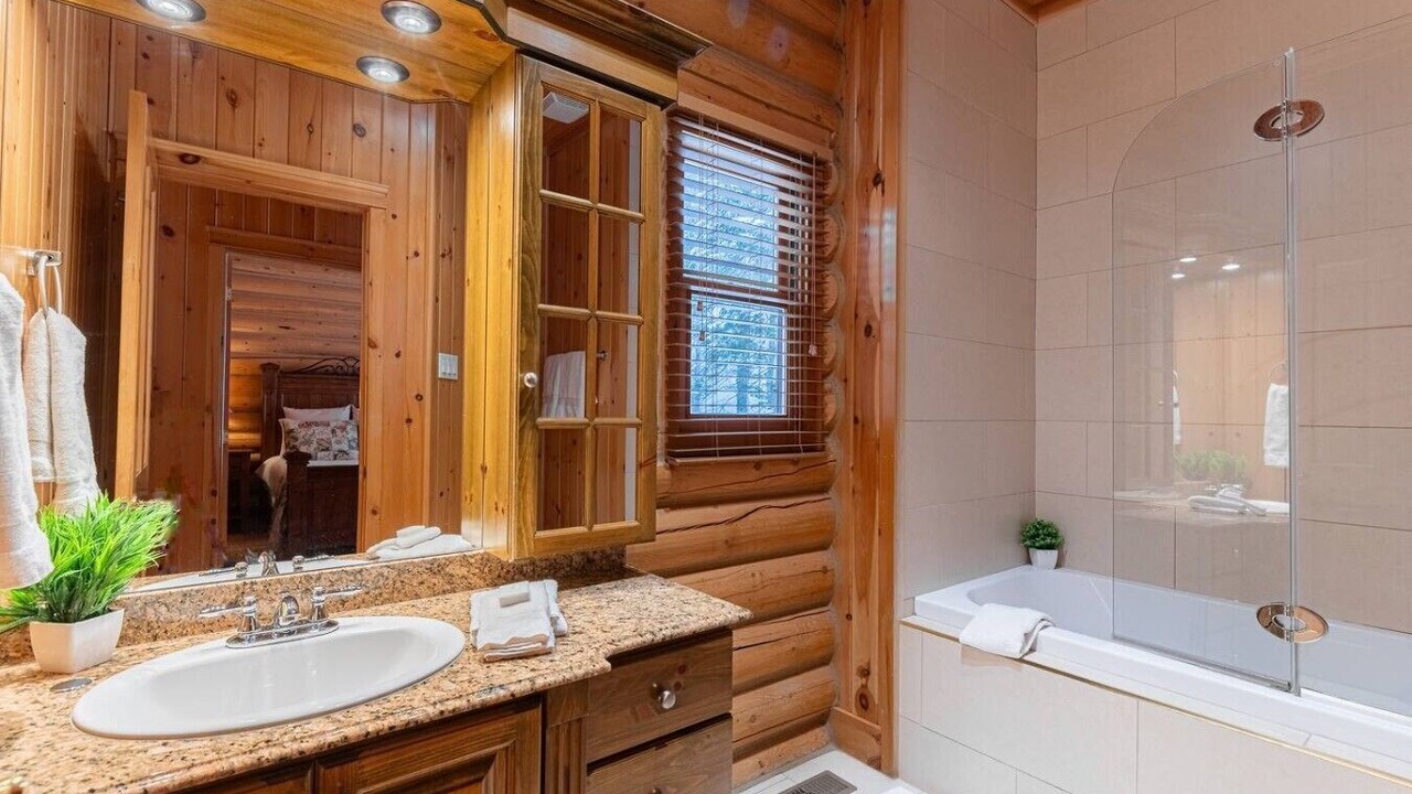 Photo of Bathroom in Fiddler Lake Resort