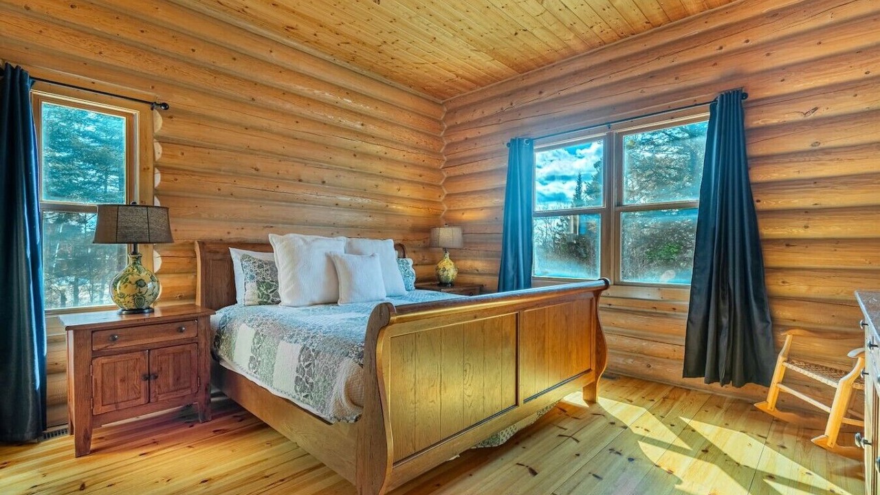 Photo of Bedroom in Fiddler Lake Resort