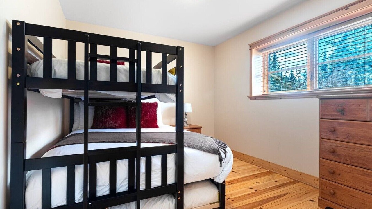 Photo of Bedroom in Fiddler Lake Resort