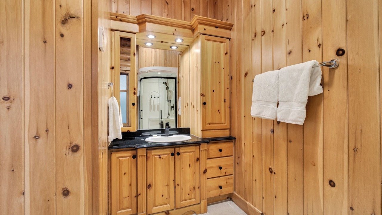 Photo of Bathroom in Fiddler Lake Resort
