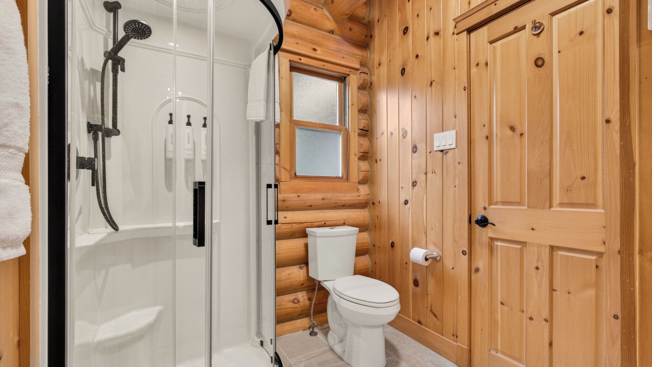 Photo of Bathroom in Fiddler Lake Resort
