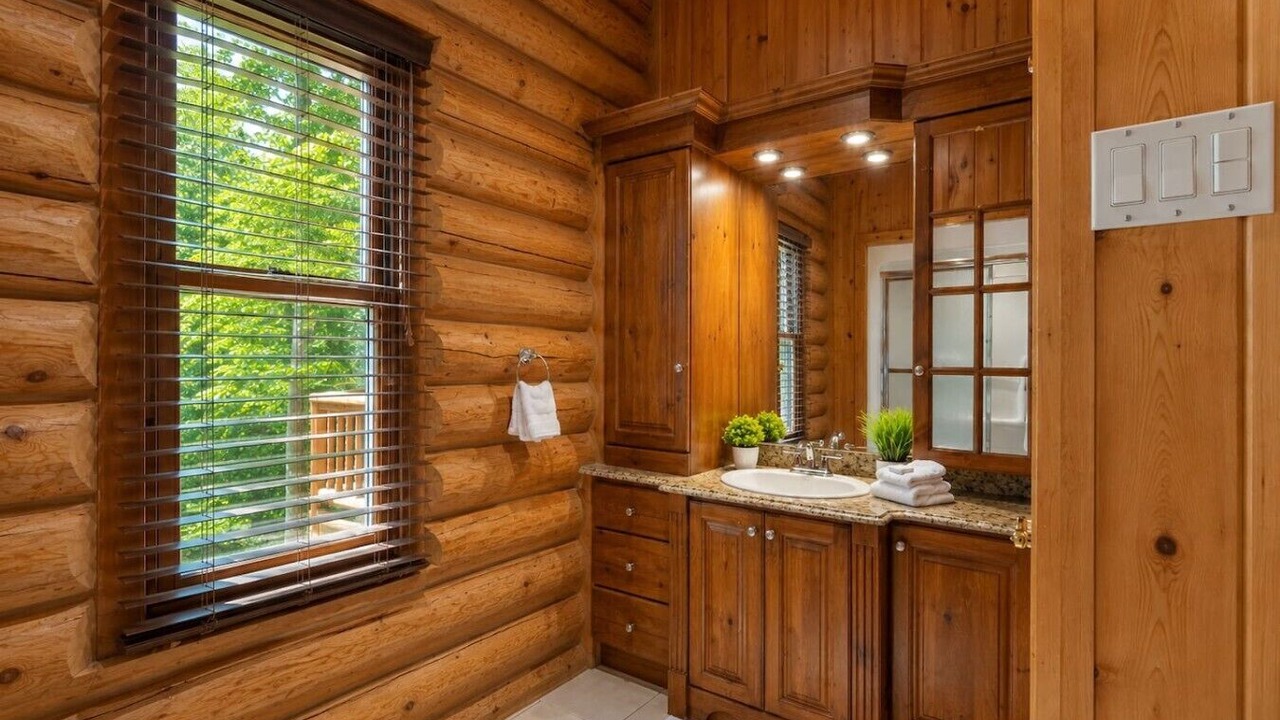 Photo of Bathroom in Fiddler Lake Resort
