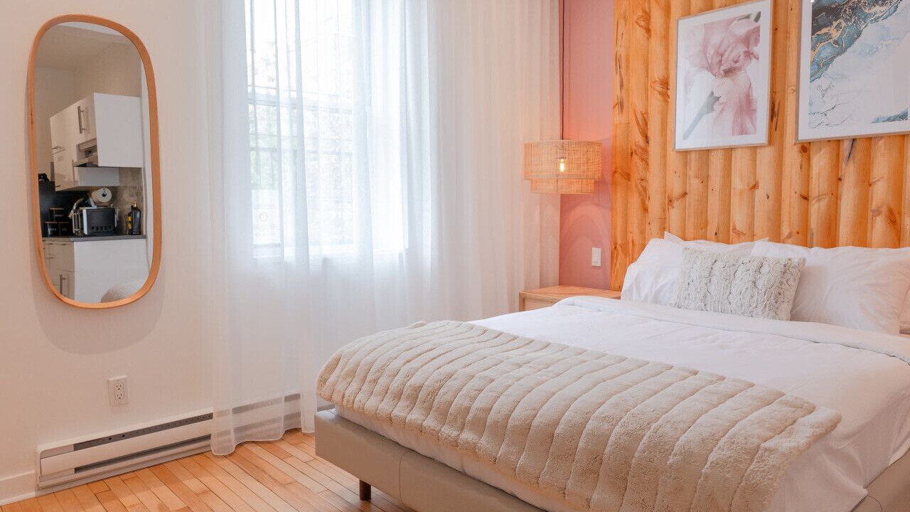 Photo of Bedroom in Plateau Mont Royal