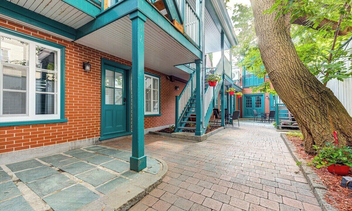 Photo of Outdoor in Vieux-Quebec-Cap-Blanc-colline Parlementaire