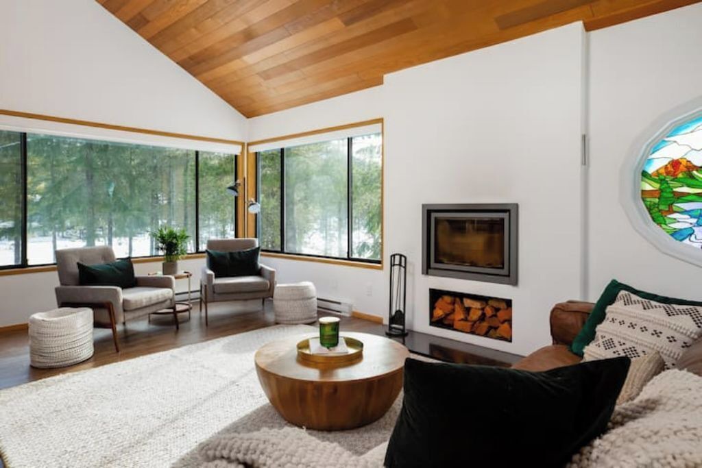 Photo of Livingroom in Whistler