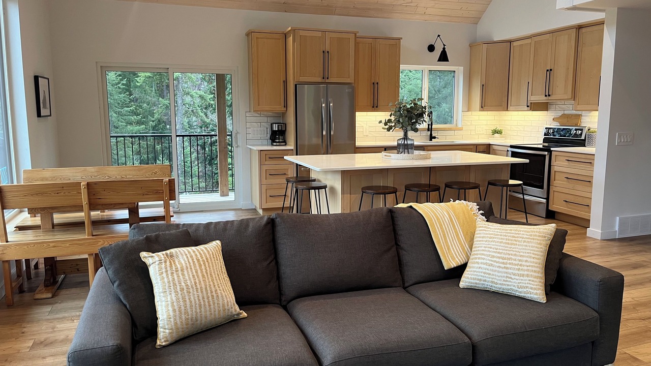 Photo of Livingroom in Kaslo