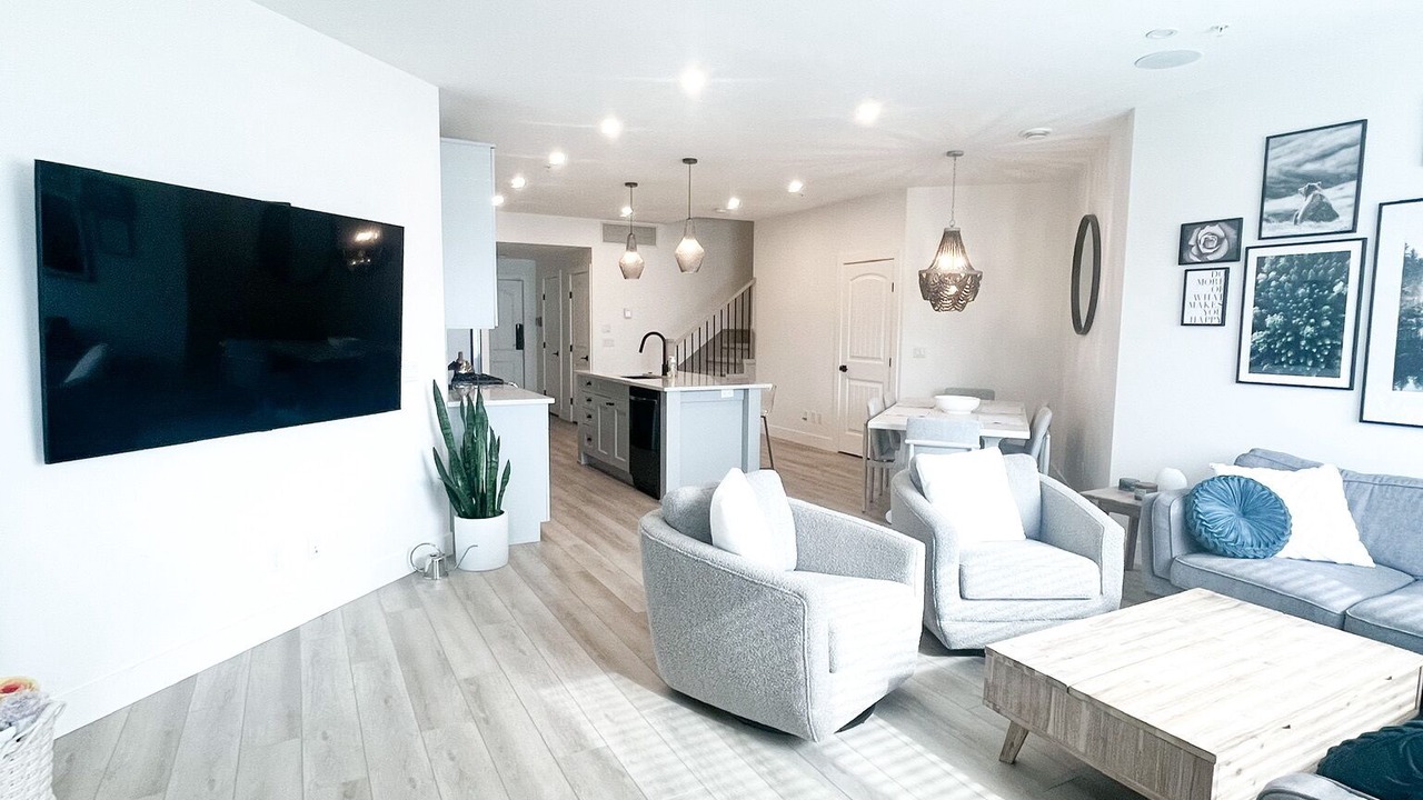 Photo of Livingroom in Westbank