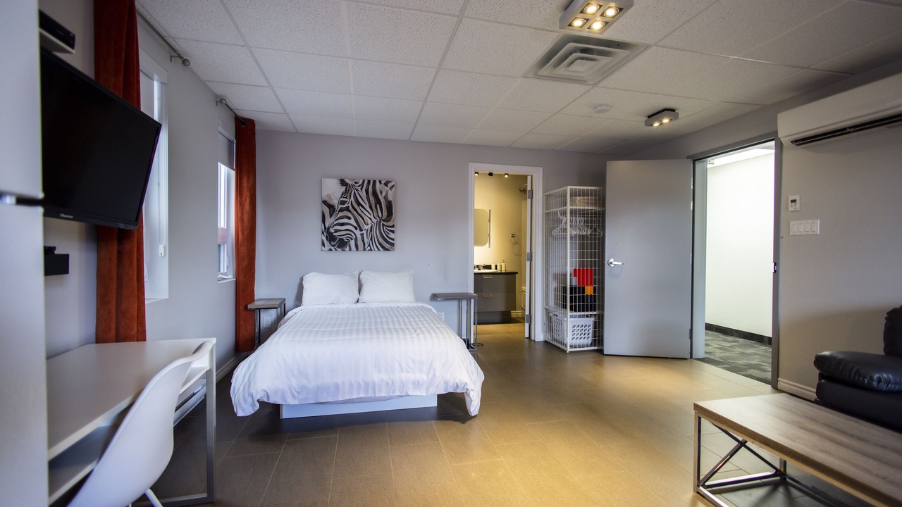 Photo of Bedroom in Rouyn-Noranda
