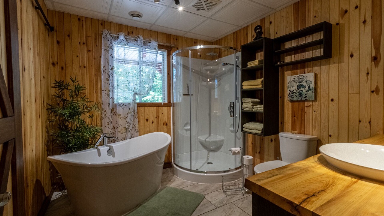 Photo of Bathroom in Saint-Raymond