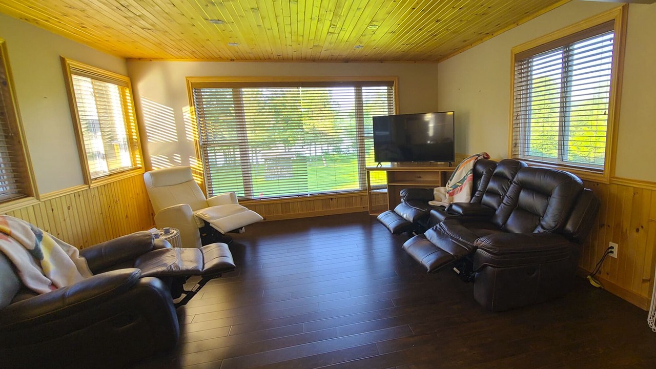 Photo of Livingroom in North Algona Wilberforce