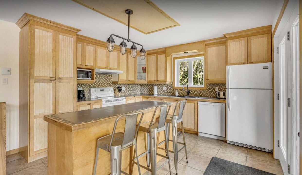 Photo of Kitchen in Petite-Riviere-Saint-Francois