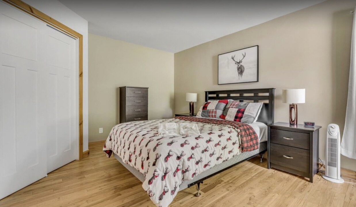 Photo of Bedroom in Petite-Riviere-Saint-Francois