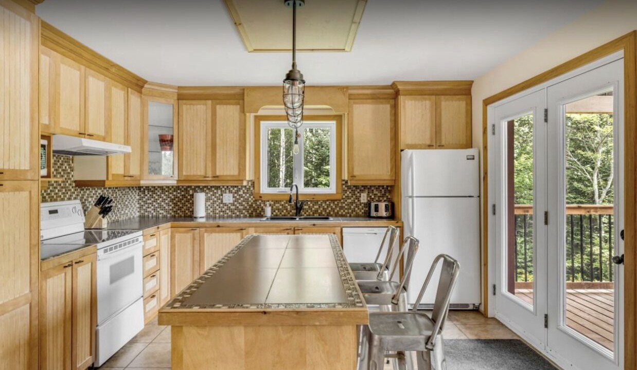 Photo of Kitchen in Petite-Riviere-Saint-Francois