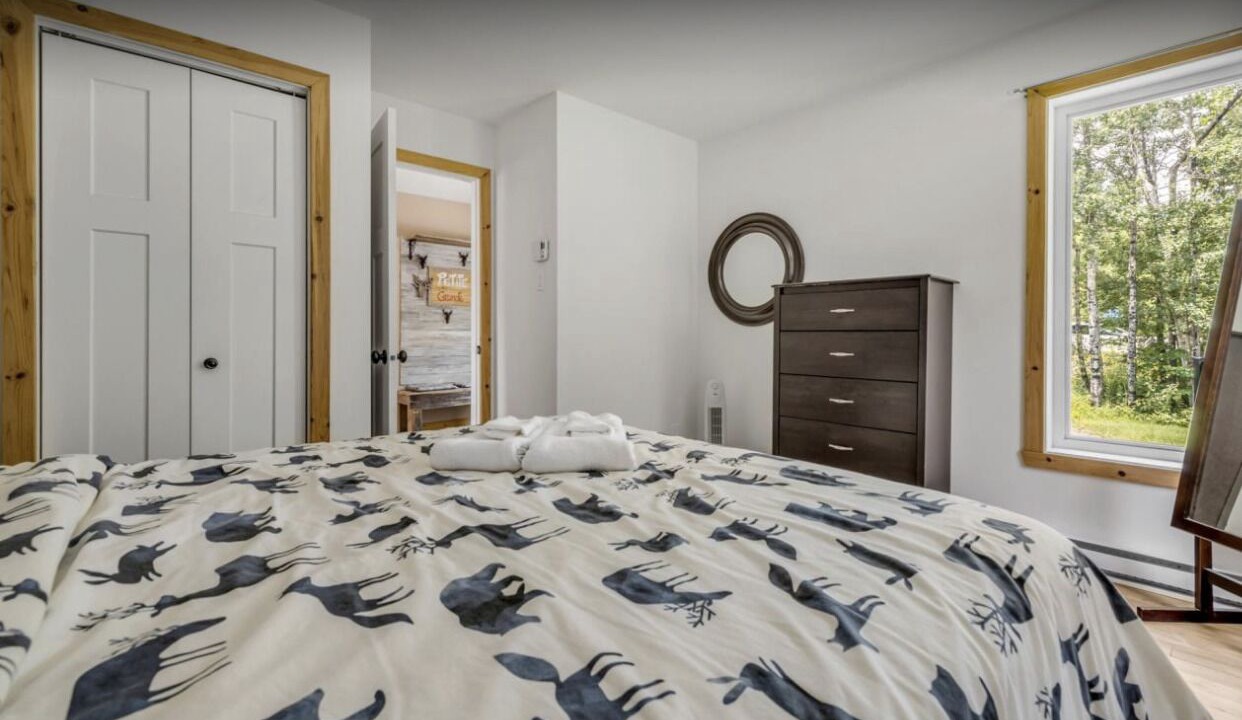Photo of Bedroom in Petite-Riviere-Saint-Francois