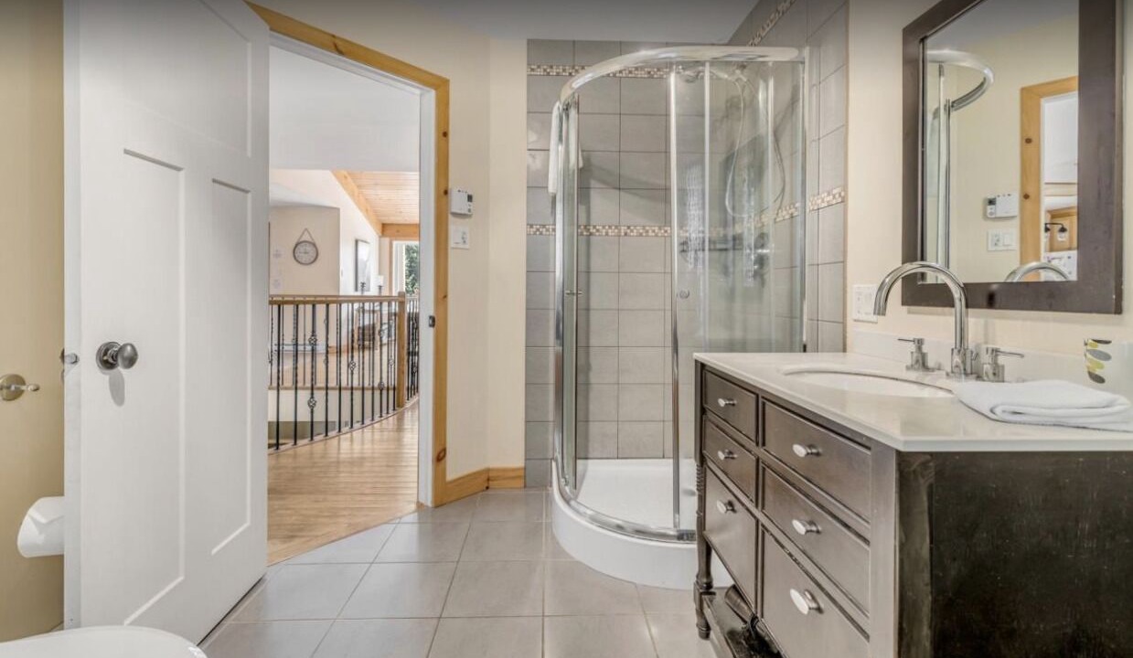 Photo of Bathroom in Petite-Riviere-Saint-Francois