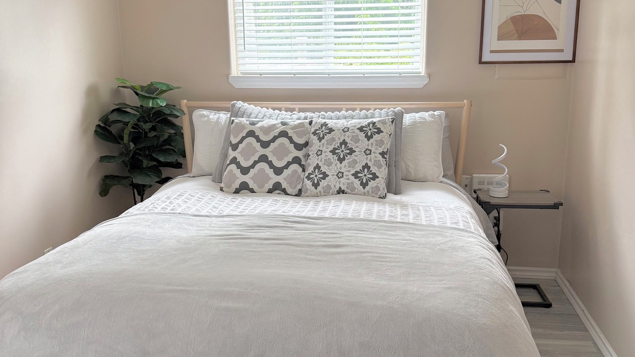 Photo of Bedroom in Otter Point