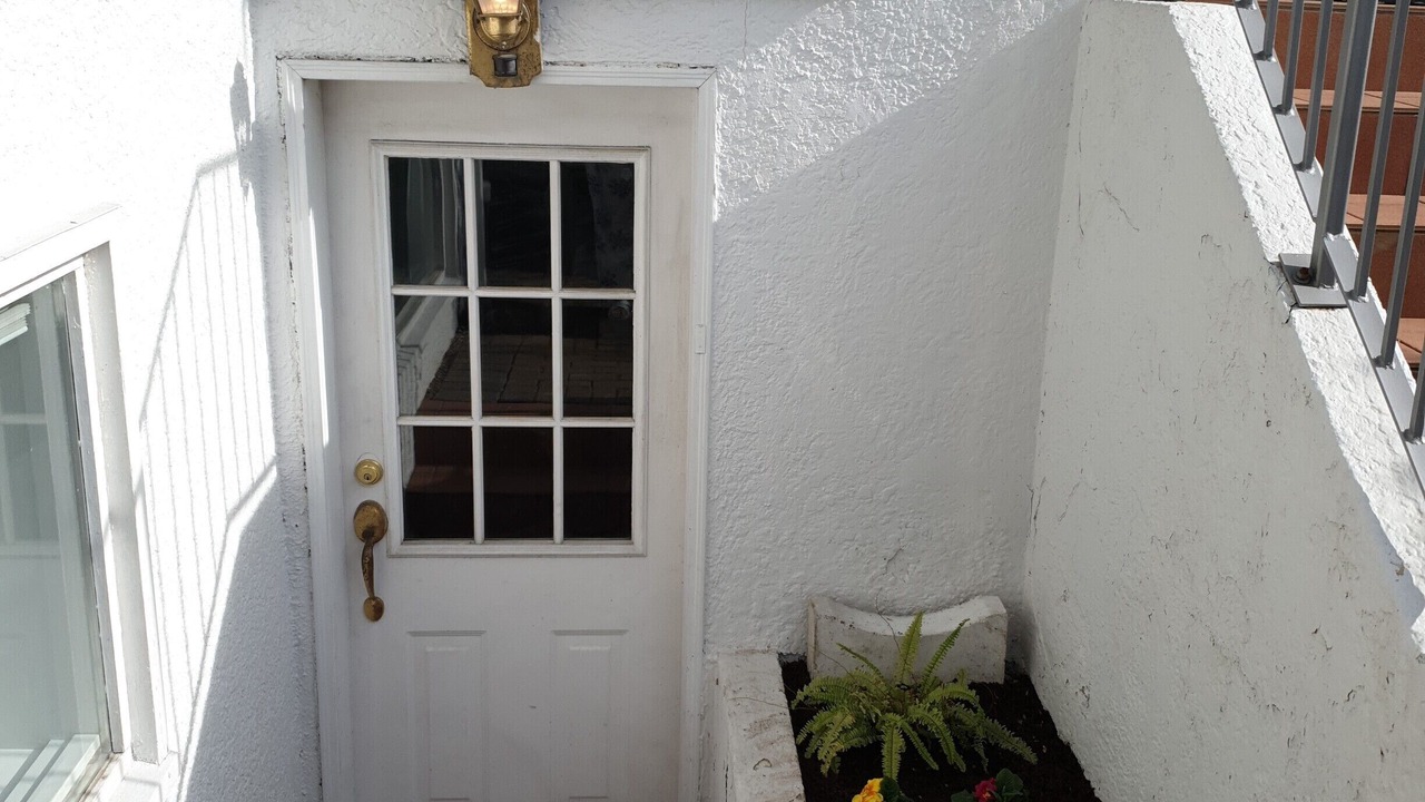 Photo of Outdoor in Hollyburn