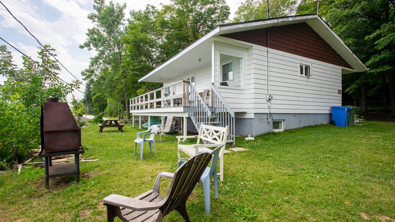 Photo of Patio Balcony in St-Francois-de-l'Ile-d'Orleans