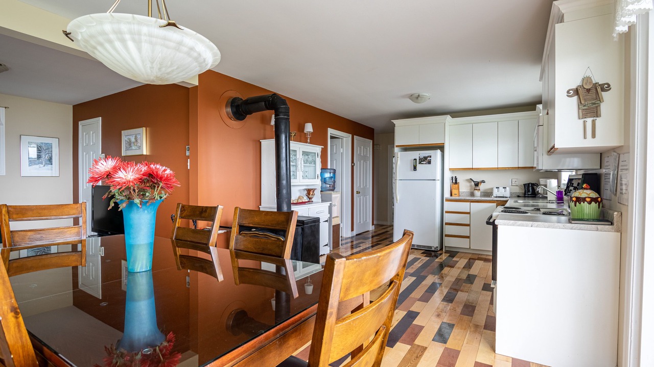 Photo of Kitchen in St-Francois-de-l'Ile-d'Orleans