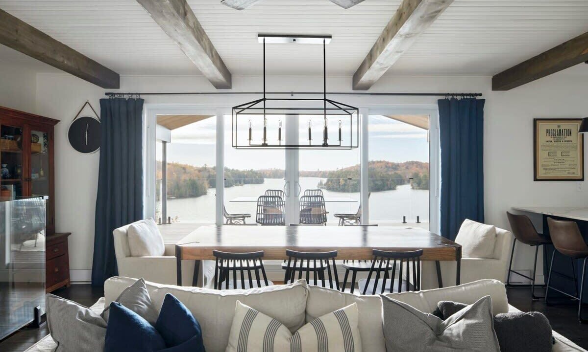 Photo of Livingroom in Val-des-Monts