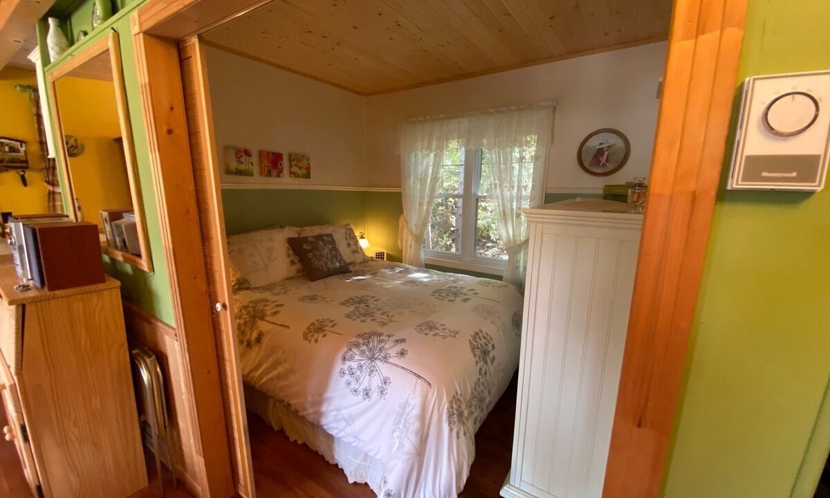 Photo of Bedroom in Chertsey