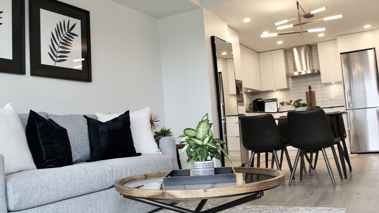 Photo of Livingroom in Downtown Kelowna