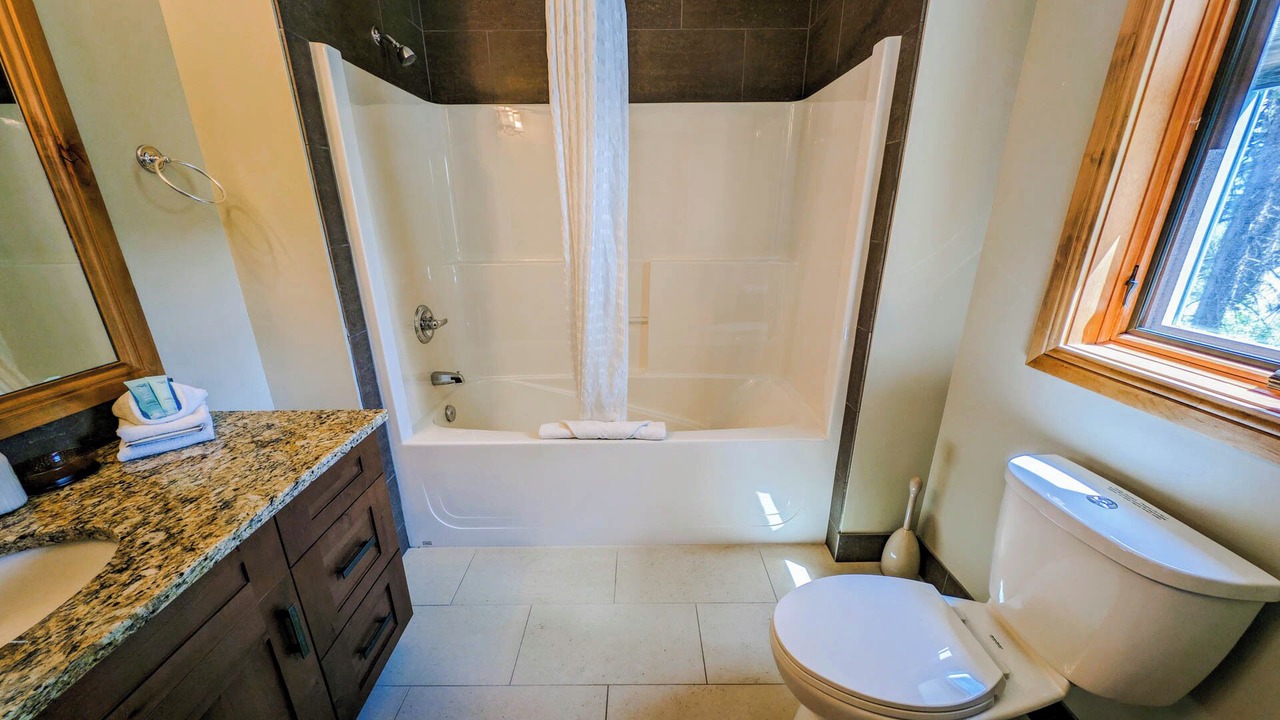 Photo of Bathroom in Golden