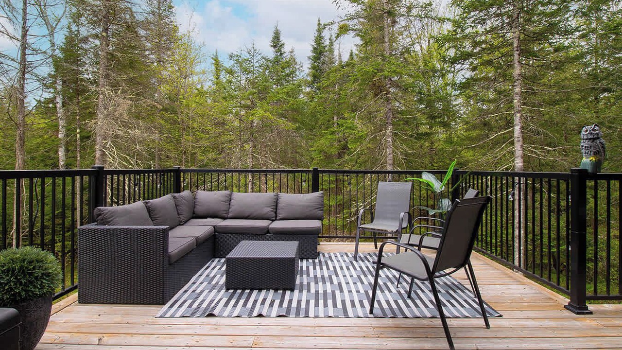 Photo of Patio Balcony in Stanstead Township