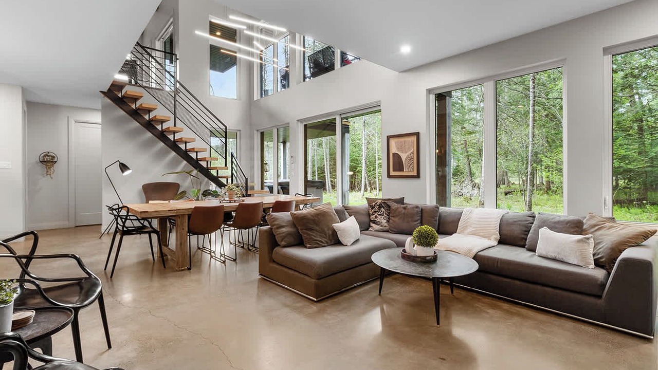 Photo of Livingroom in Stanstead Township