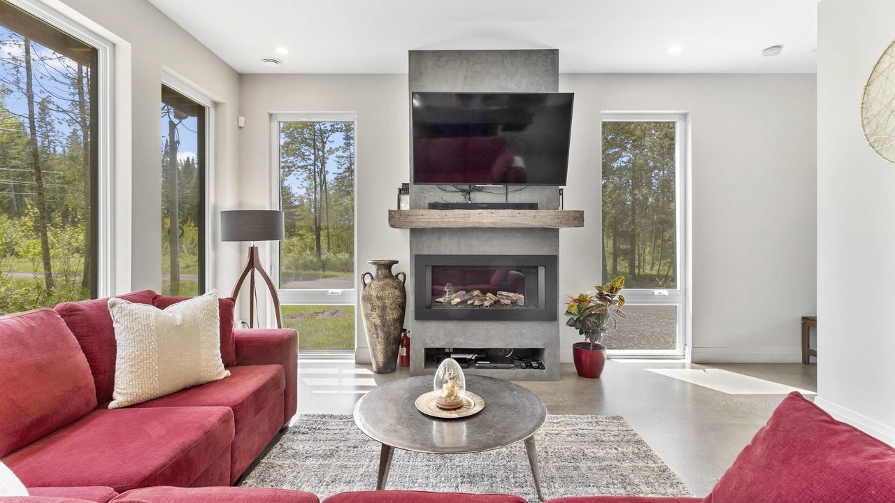 Photo of Livingroom in Stanstead Township