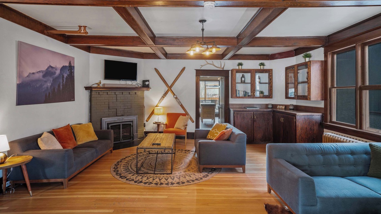 Photo of Livingroom in Banff