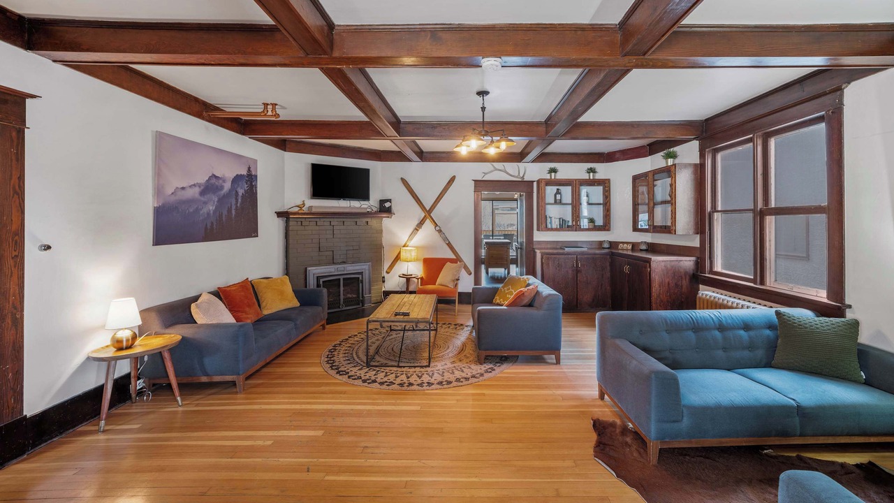 Photo of Livingroom in Banff