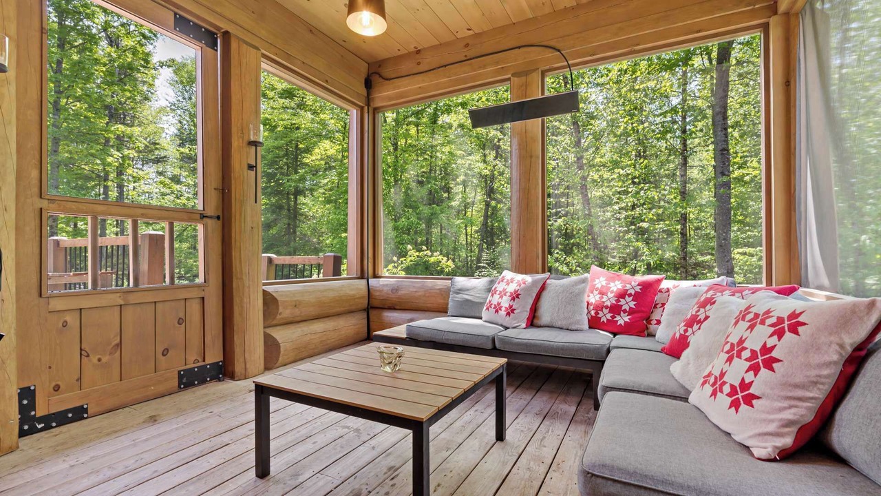 Photo of Livingroom in Saint-Faustin-Lac-Carre