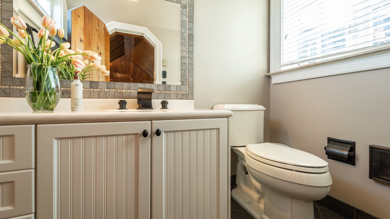 Photo of Bathroom in Otter Point