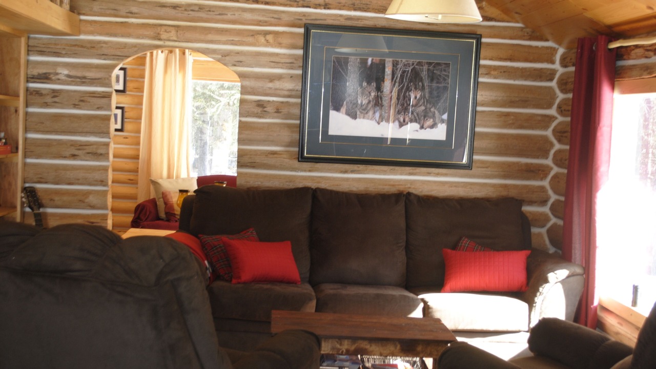Photo of Livingroom in Dease Lake