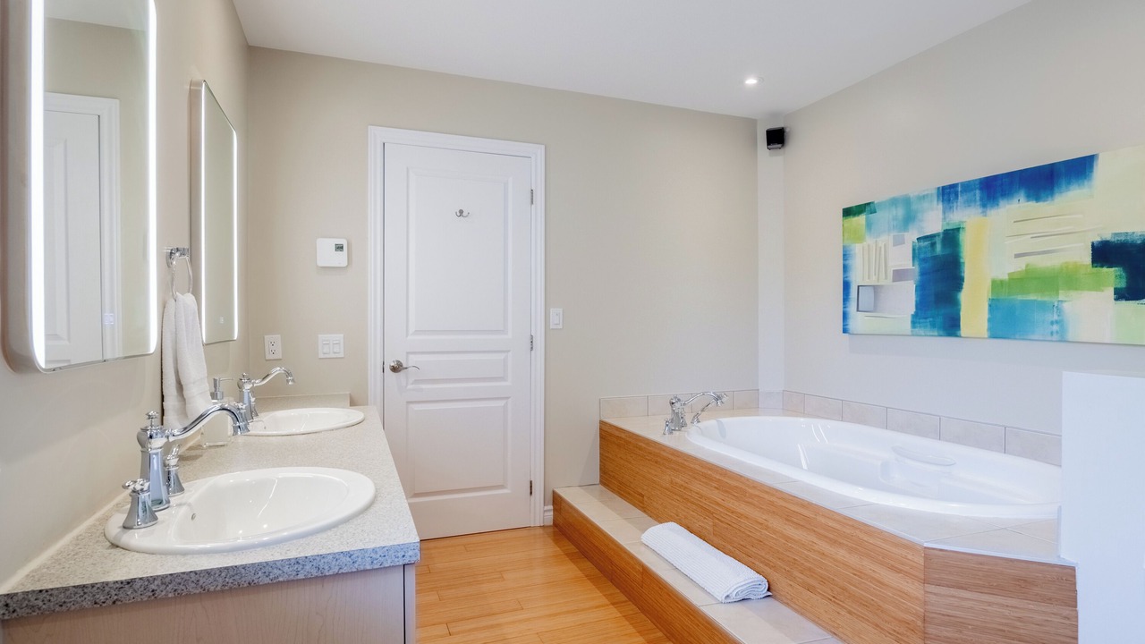 Photo of Bathroom in L'Ancienne-Lorette